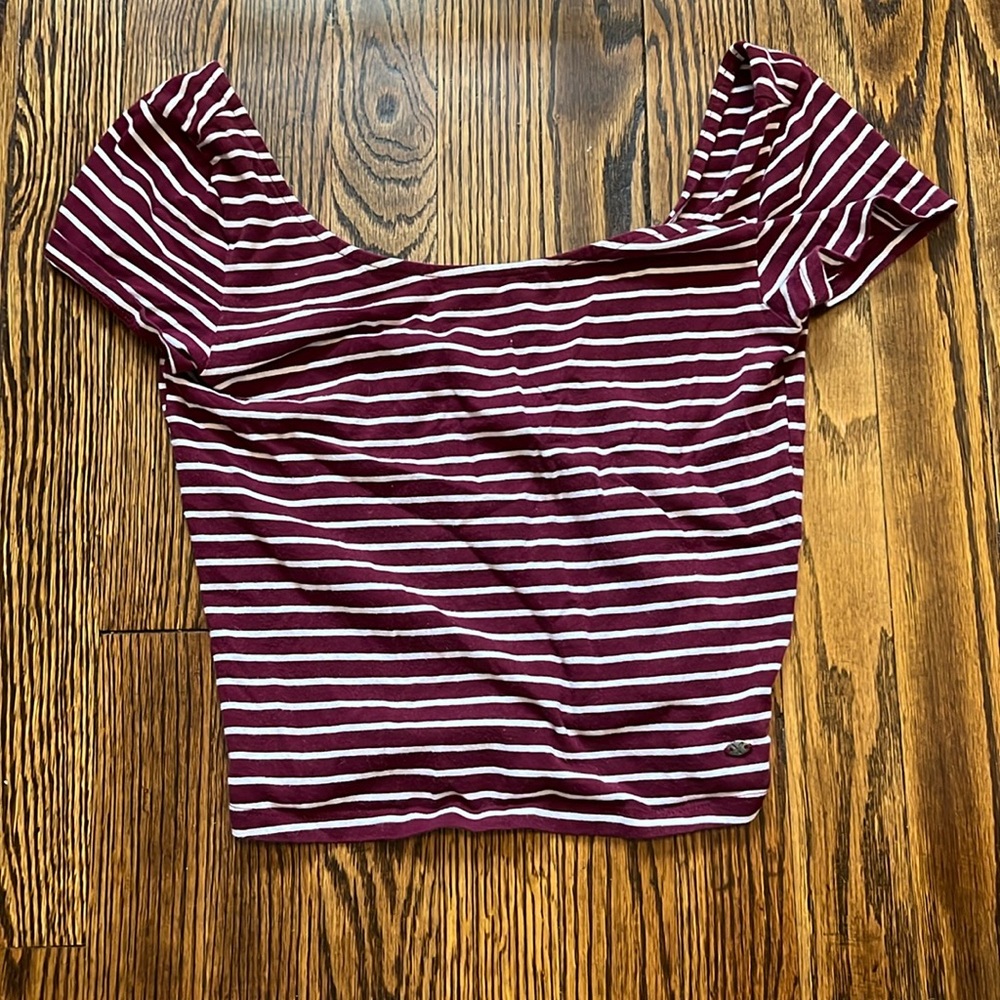 american eagle striped maroon and white t-shirt